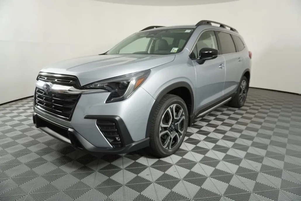 2025 Subaru Ascent Limited photo 1