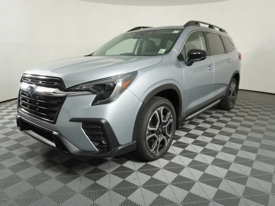 2025 Subaru Ascent Limited photo 1