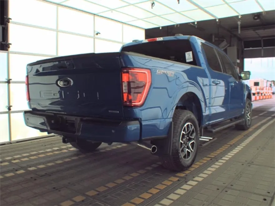 2022 Ford F-150 XLT photo 1