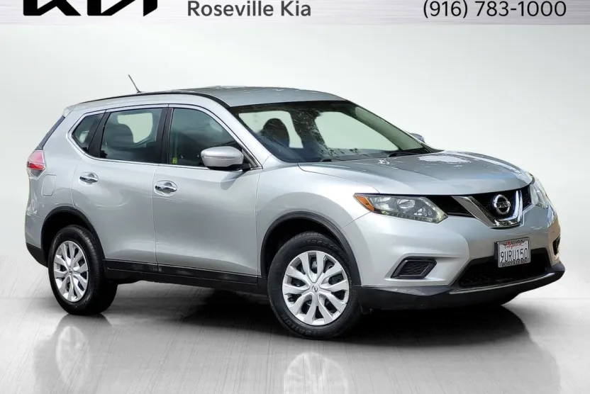 2015 Nissan Rogue S photo 1