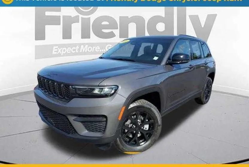 2025 Jeep Grand Cherokee Altitude photo 1