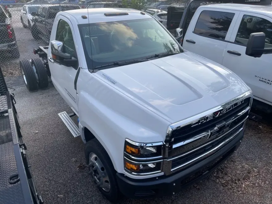 2024 Chevrolet Silverado 4500HD Work Truck photo 1