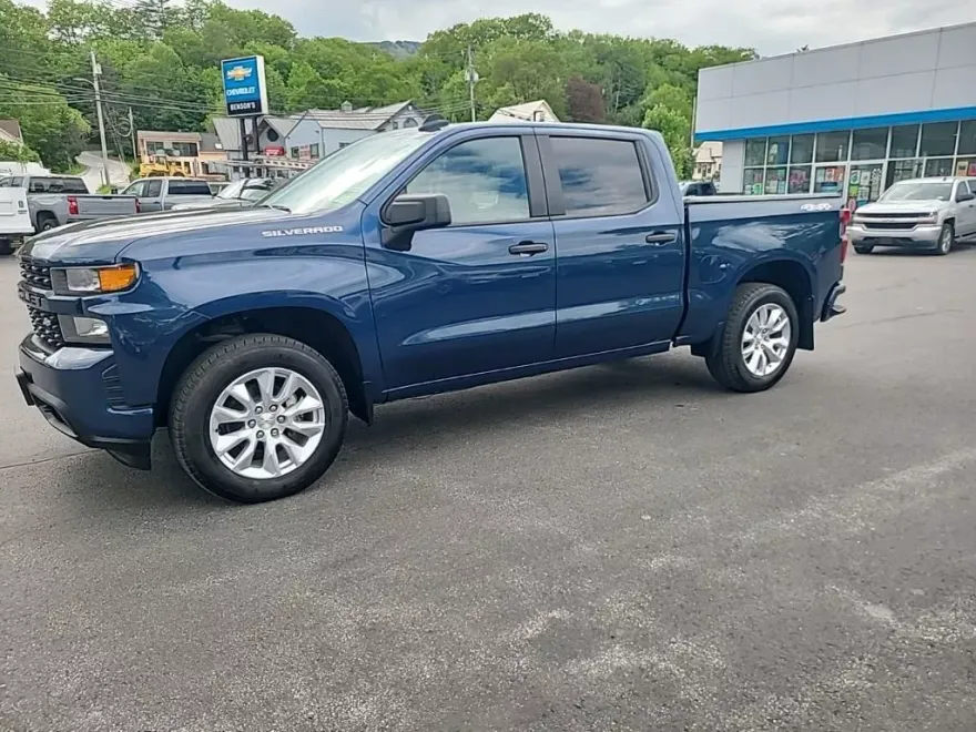 2022 Chevrolet Silverado 1500 Custom photo 1