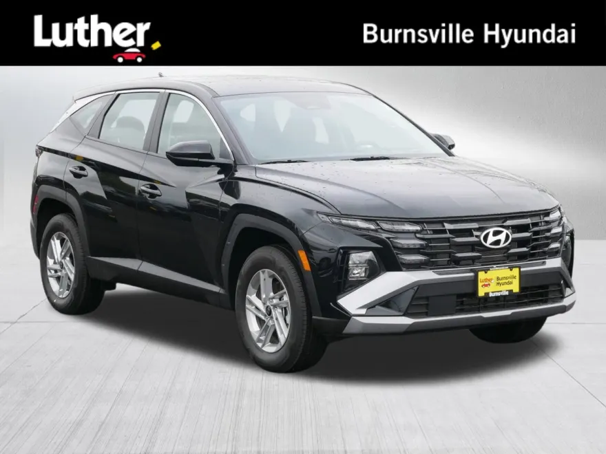 2025 Hyundai Tucson SE photo 1