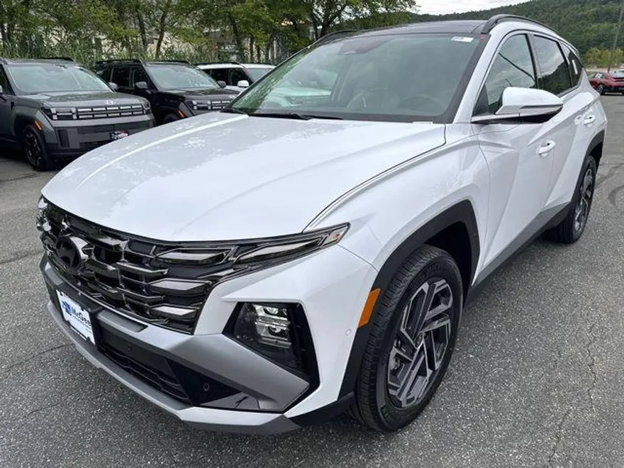 2025 Hyundai Tucson Hybrid Limited photo 1