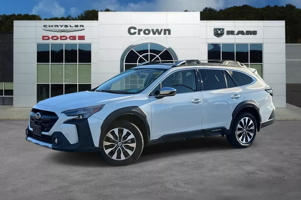 2023 Subaru Outback Touring XT photo 1