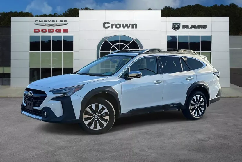 2023 Subaru Outback Touring XT photo 1