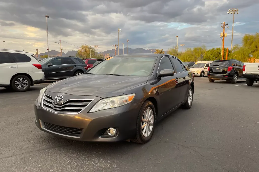2011 Toyota Camry XLE photo 1