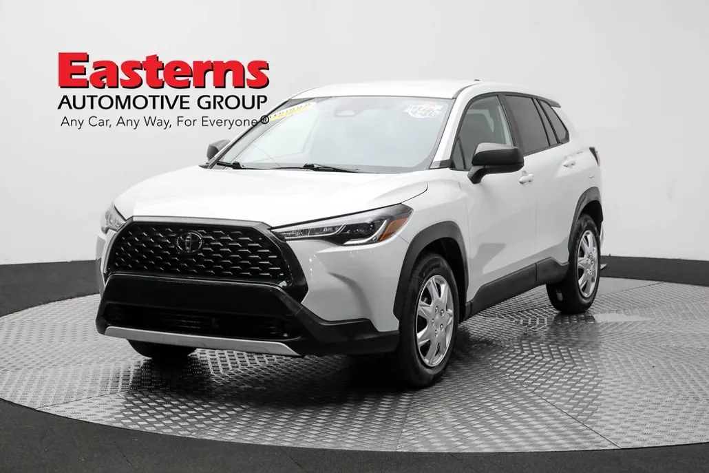 2023 Toyota Corolla Cross L photo 1