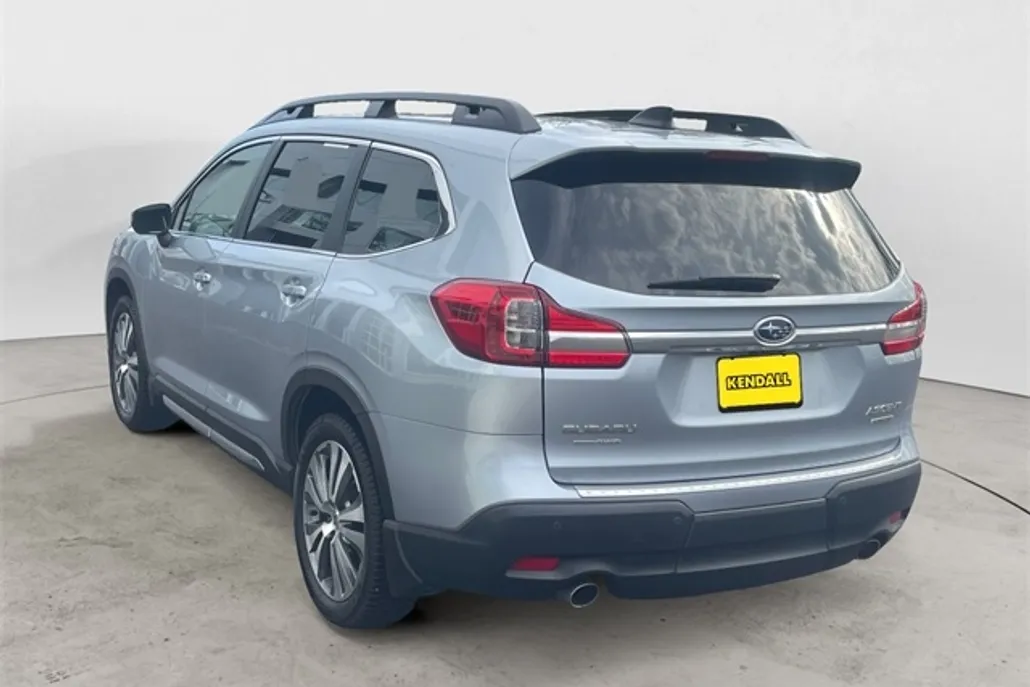 2022 Subaru Ascent Limited photo 1