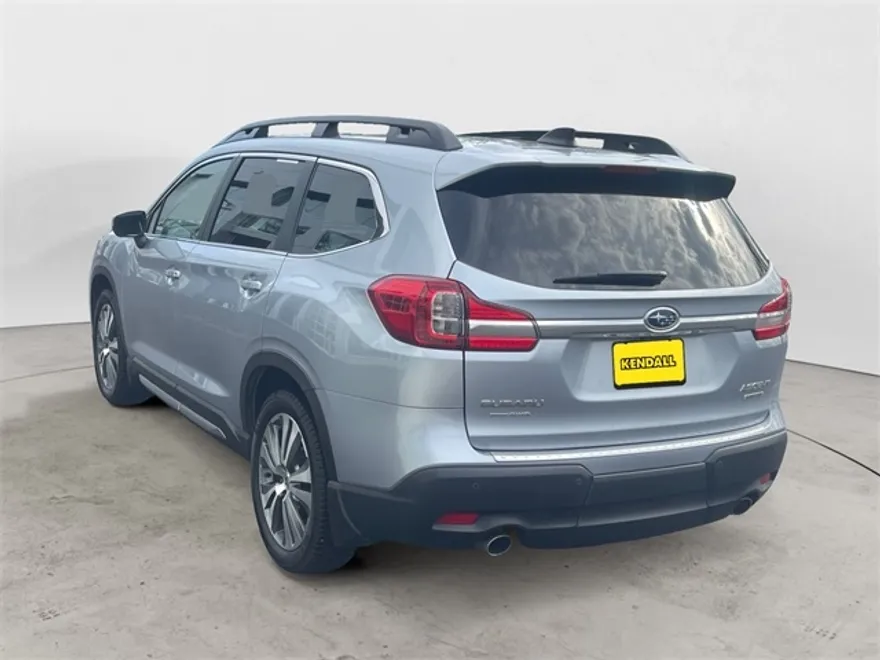 2022 Subaru Ascent Limited photo 1