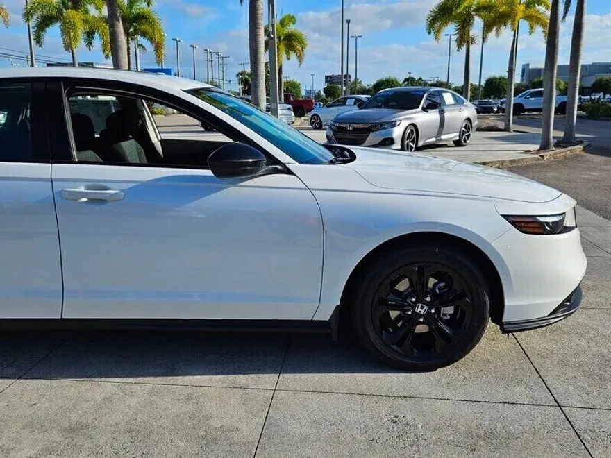 2025 Honda Accord SE photo 1