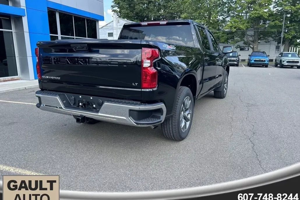 2026 Chevrolet Silverado 1500 LT photo 1