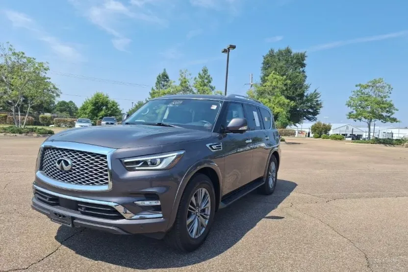 2024 Infiniti QX80 Luxe photo 1