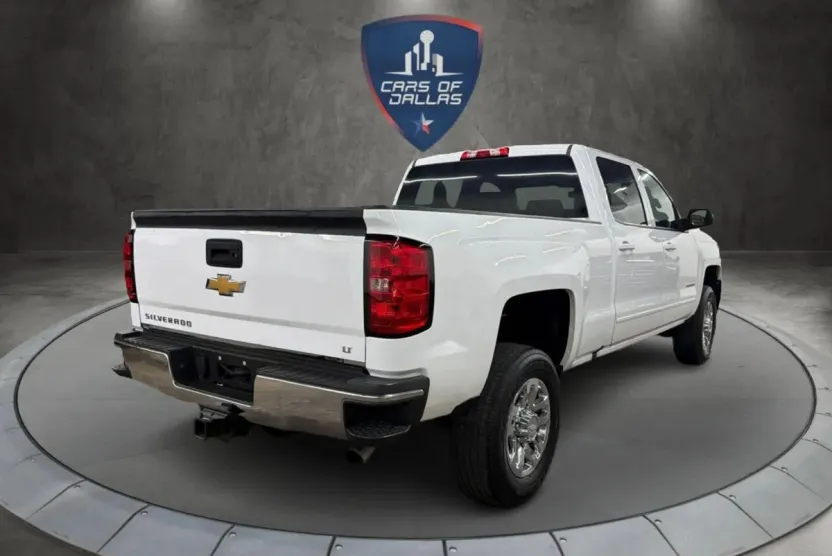 2016 Chevrolet Silverado 2500HD LT photo 1