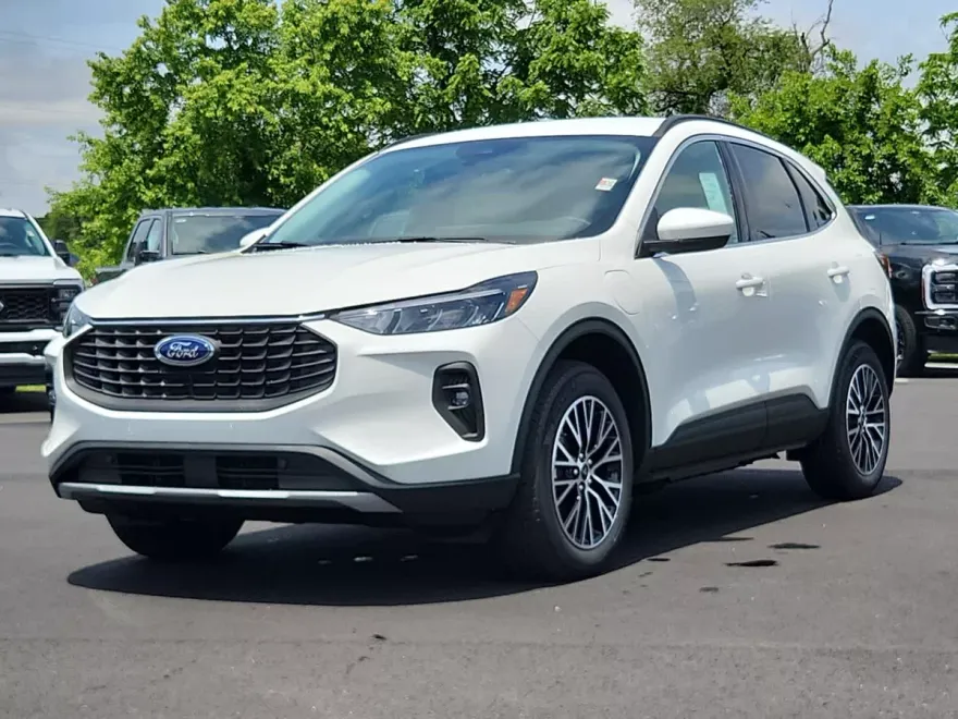 2025 Ford Escape Plug-In Hybrid photo 1