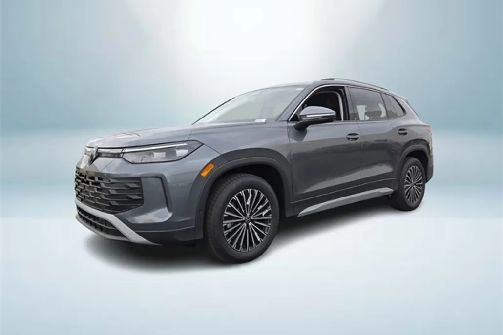 2025 Volkswagen Tiguan S photo 1