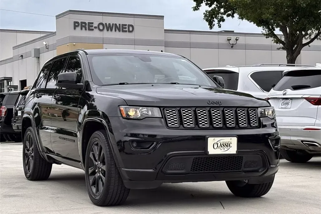 2019 Jeep Grand Cherokee Altitude photo 1