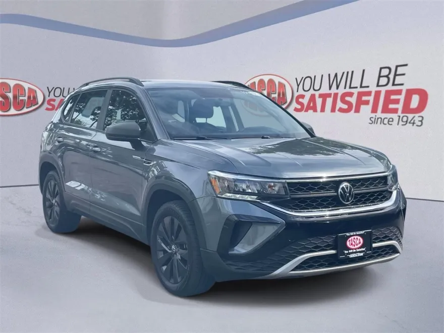 2022 Volkswagen Taos SEL photo 1