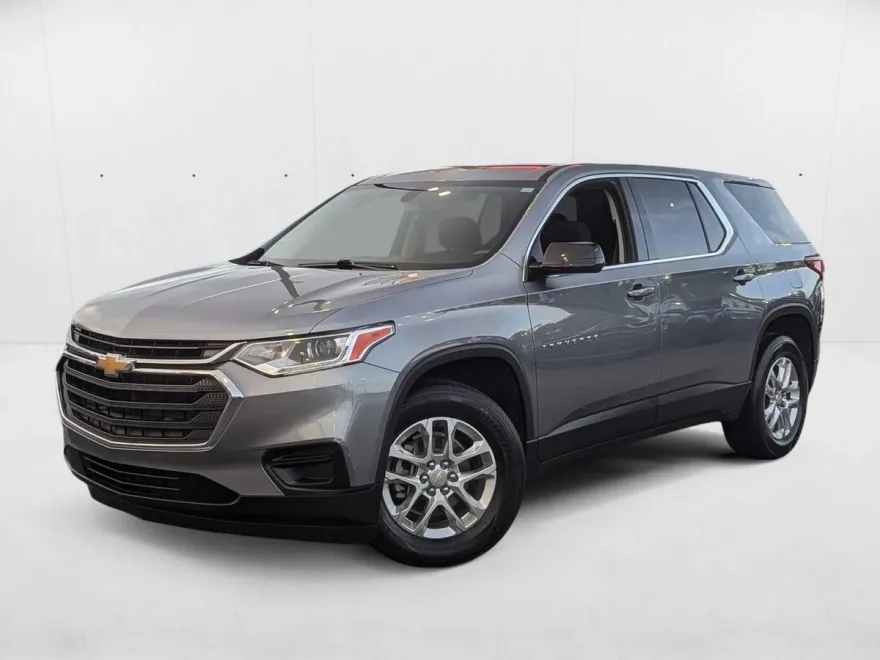 2020 Chevrolet Traverse LS photo 1