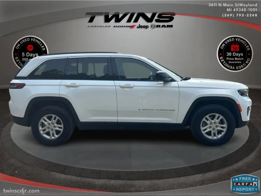 2024 Jeep Grand Cherokee Laredo photo 1