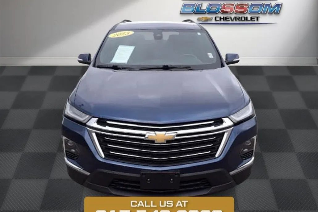 2023 Chevrolet Traverse Cloth photo 1