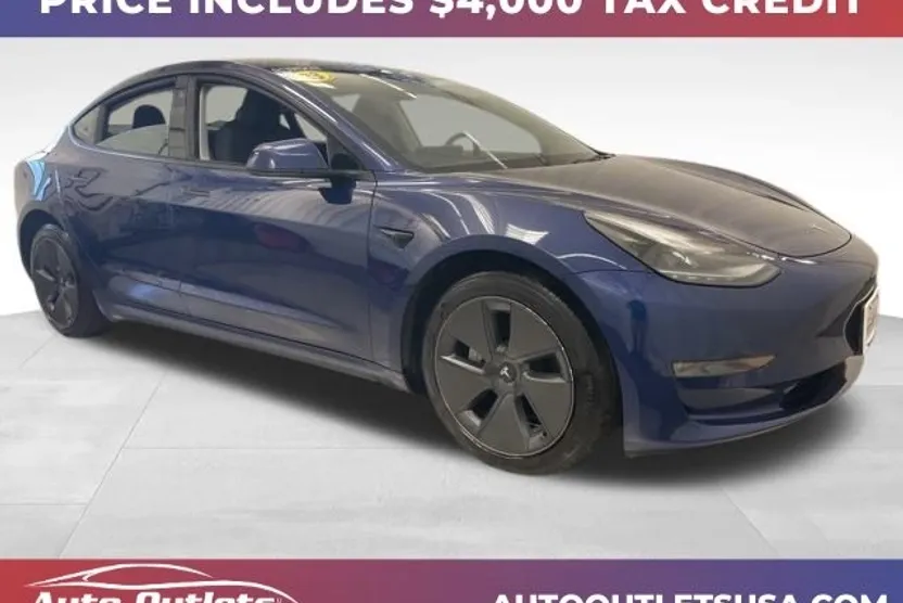 2023 Tesla Model 3 Long Range photo 1