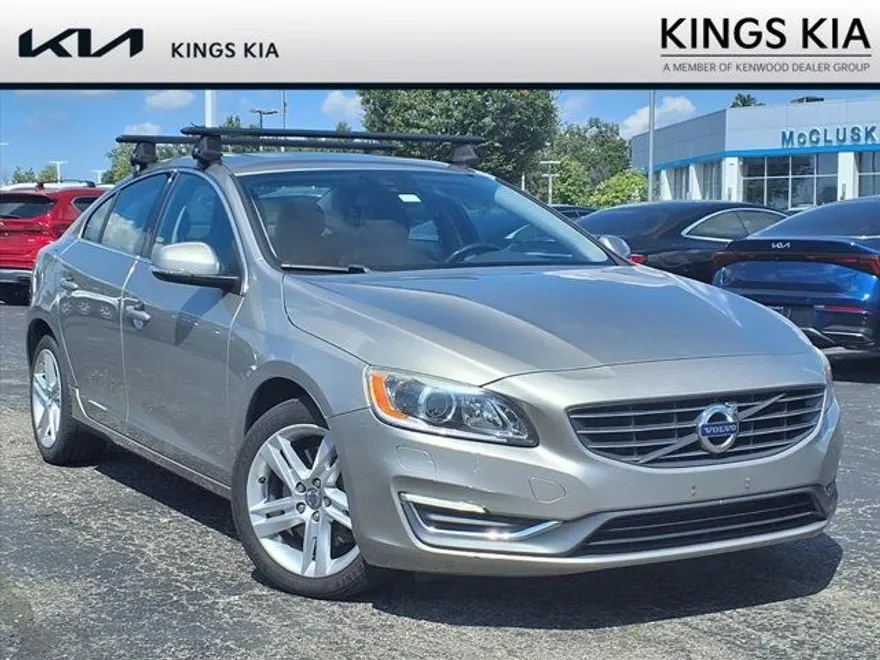 2014 Volvo S60 T5 photo 1