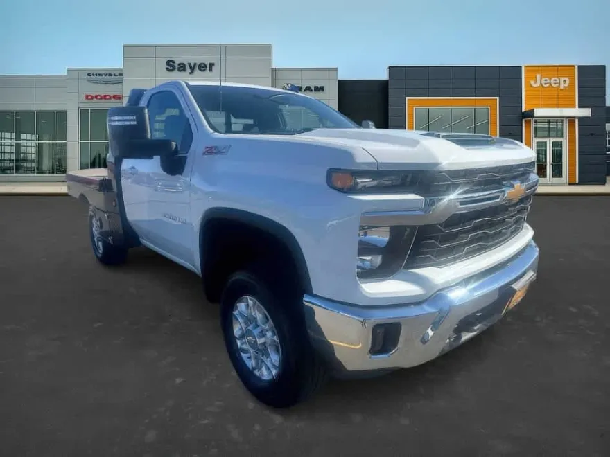 2024 Chevrolet Silverado 3500HD LT photo 1