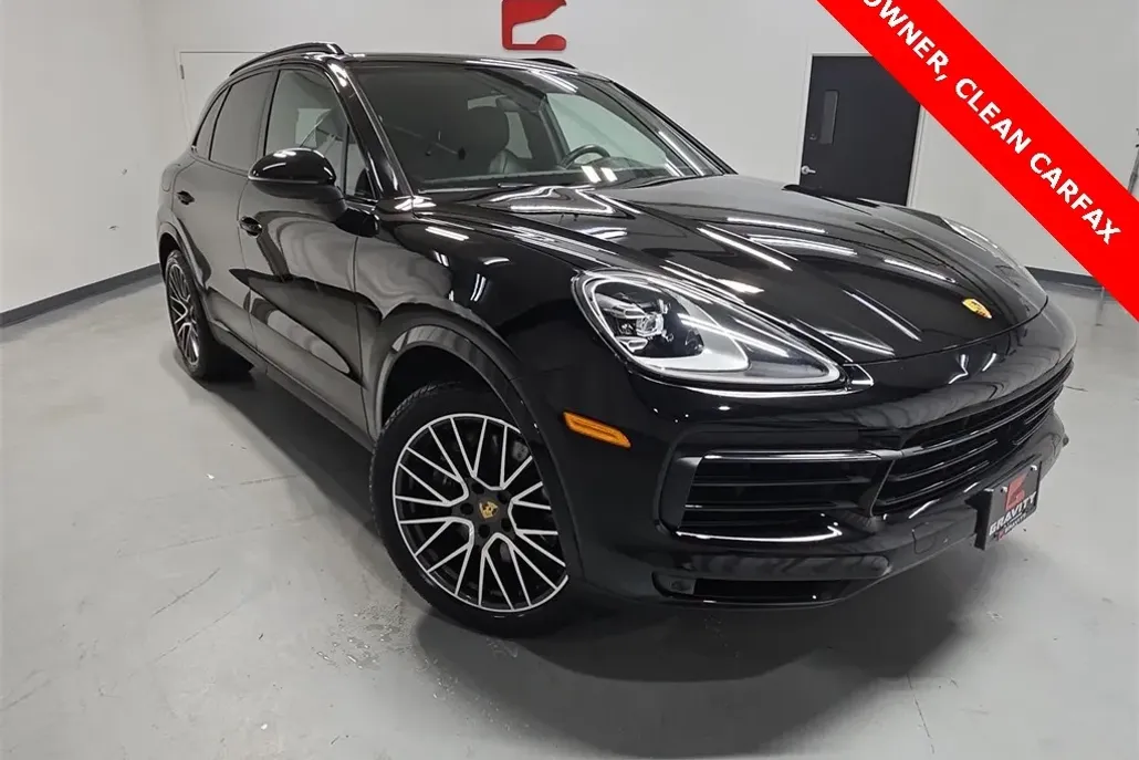 2022 Porsche Cayenne Base photo 1