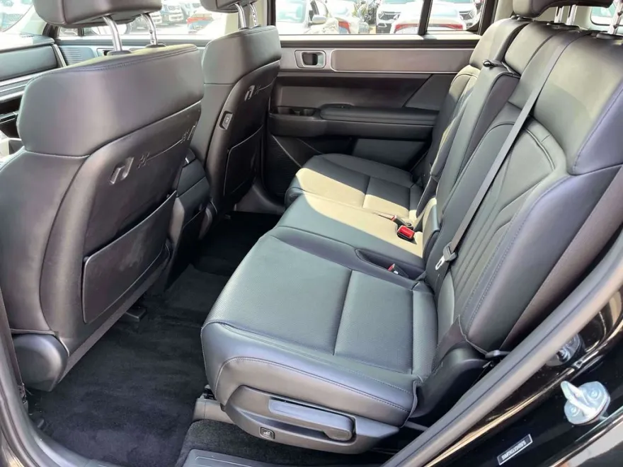 2025 Hyundai Santa Fe SEL photo 1