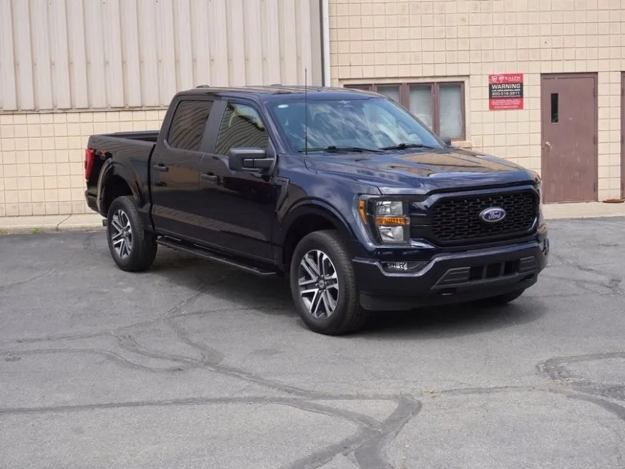 2023 Ford F-150 XL photo 1
