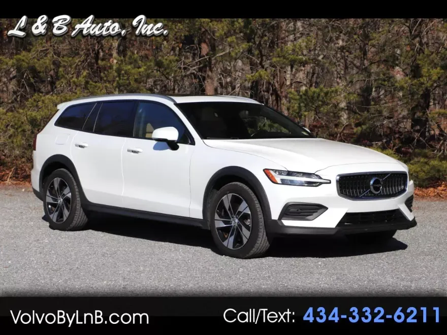 2020 Volvo V60 Cross Country T5 photo 1
