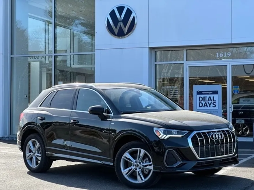 2024 Audi Q3 Premium Plus S line photo 1