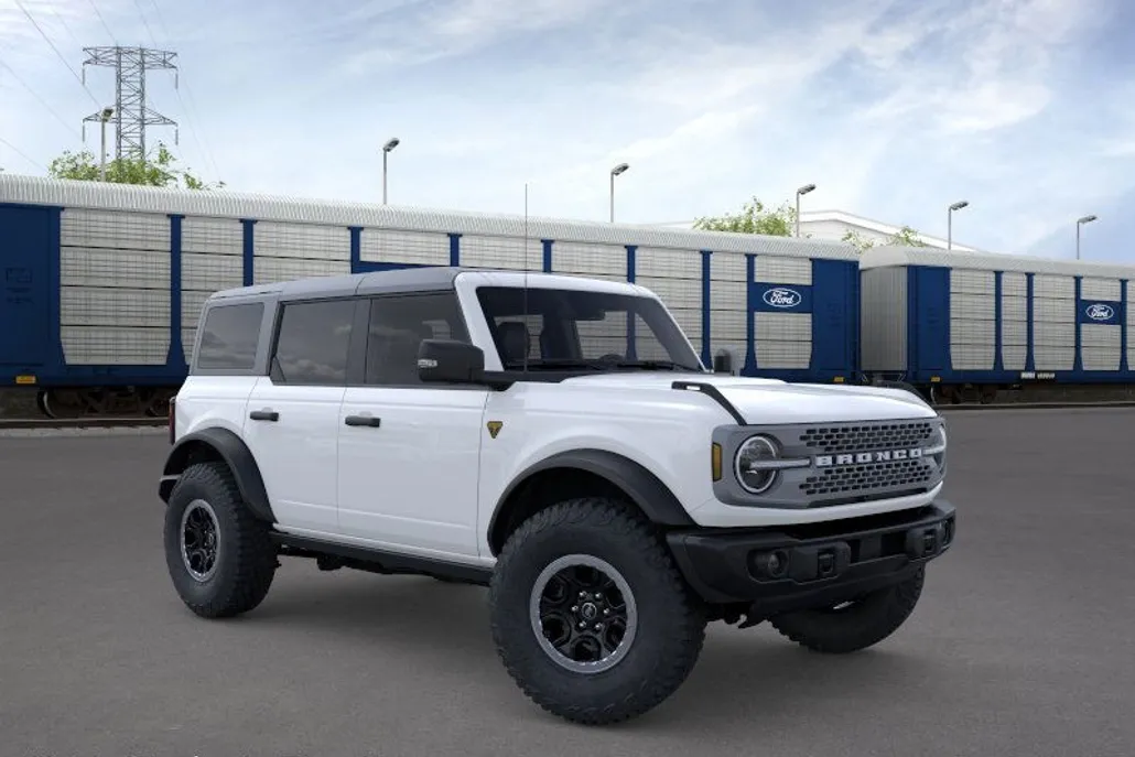 2025 Ford Bronco Badlands photo 1