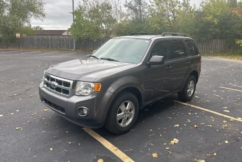 2011 Ford Escape XLT photo 1
