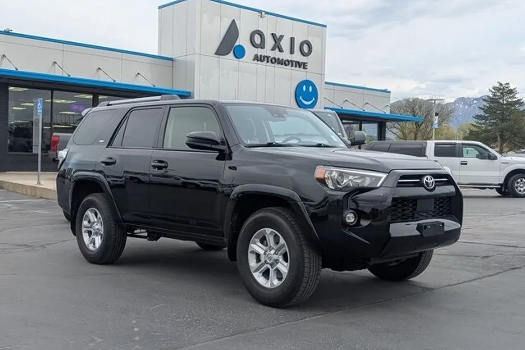 2024 Toyota 4Runner SR5 photo 1