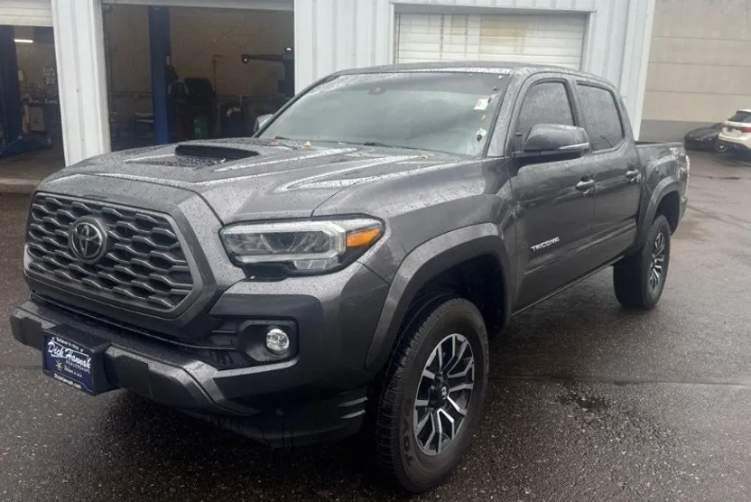 2023 Toyota Tacoma TRD Sport photo 1