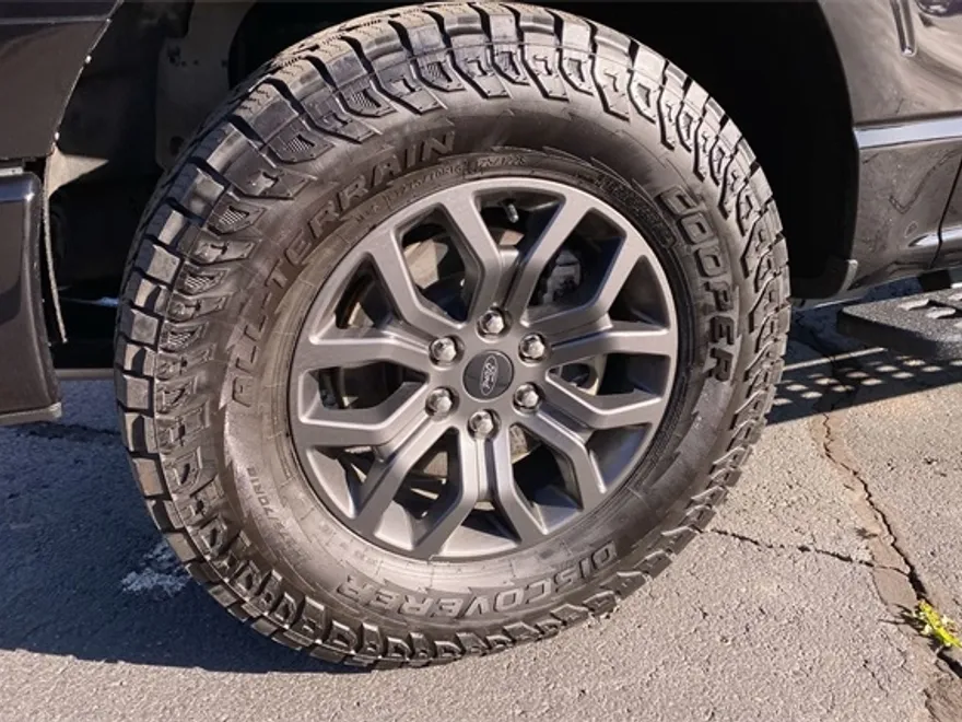 2022 Ford F-150 Tremor photo 2