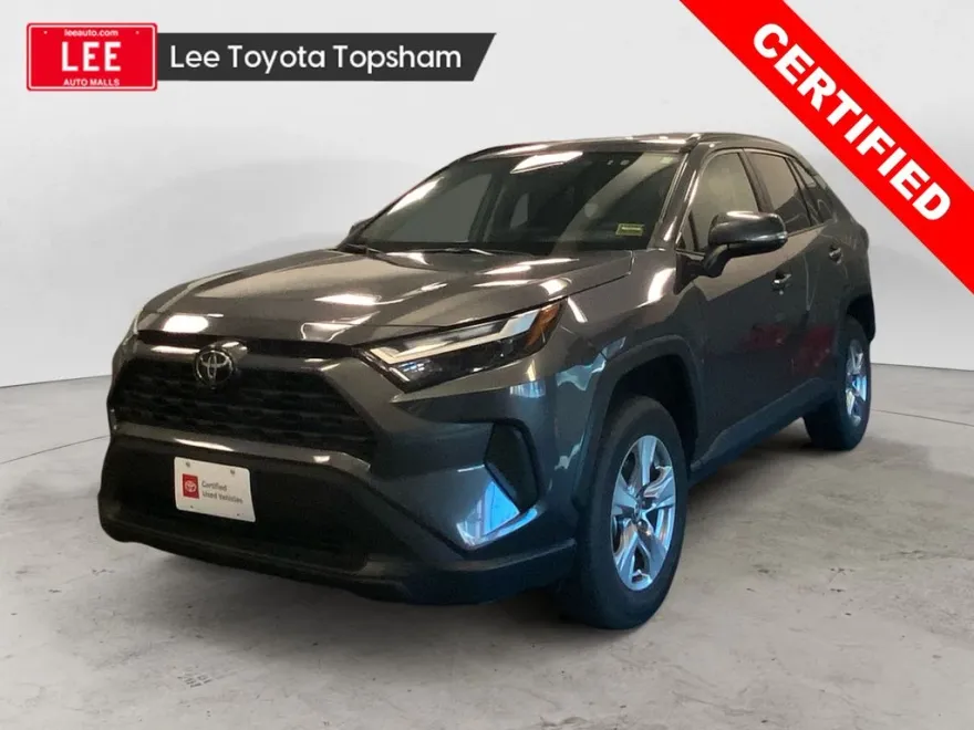 2025 Toyota RAV4 XLE photo 1