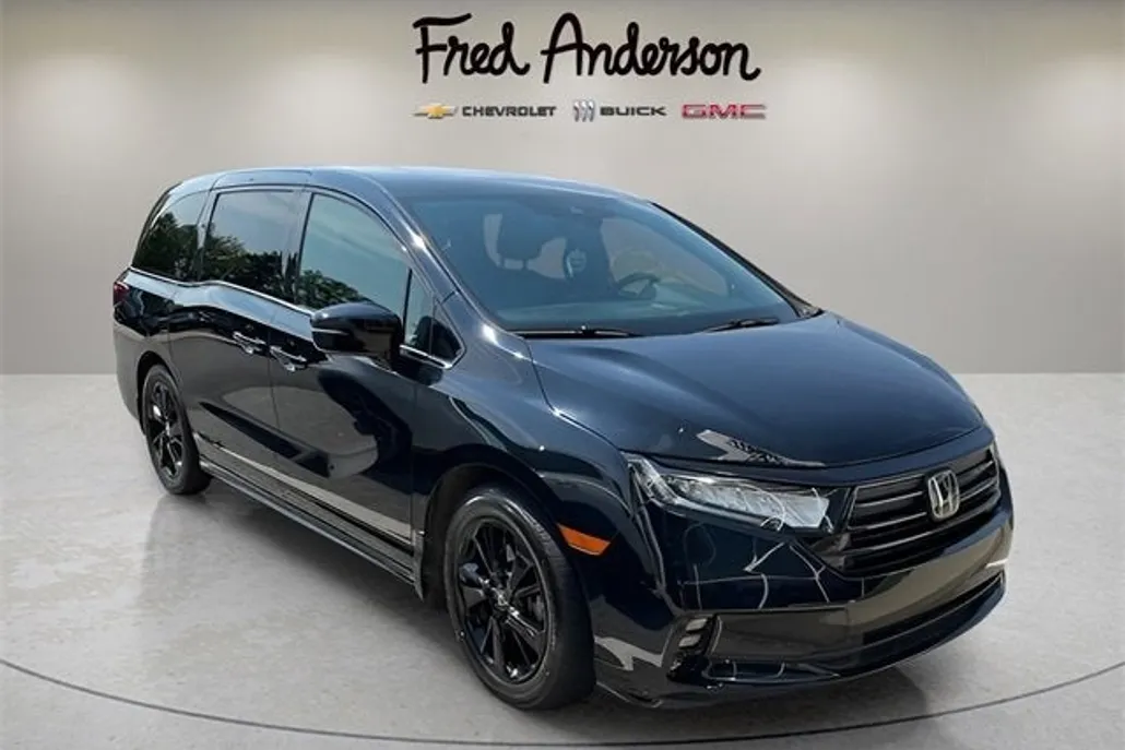 2023 Honda Odyssey Sport photo 1