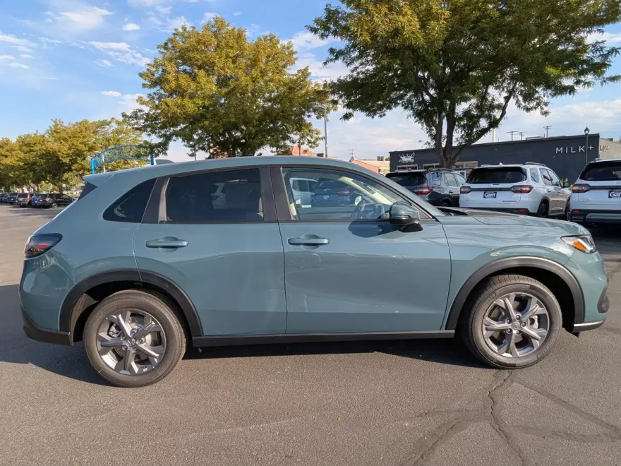2026 Honda HR-V LX photo 1