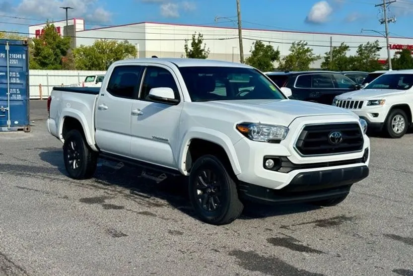 2023 Toyota Tacoma SR5 V6 photo 1