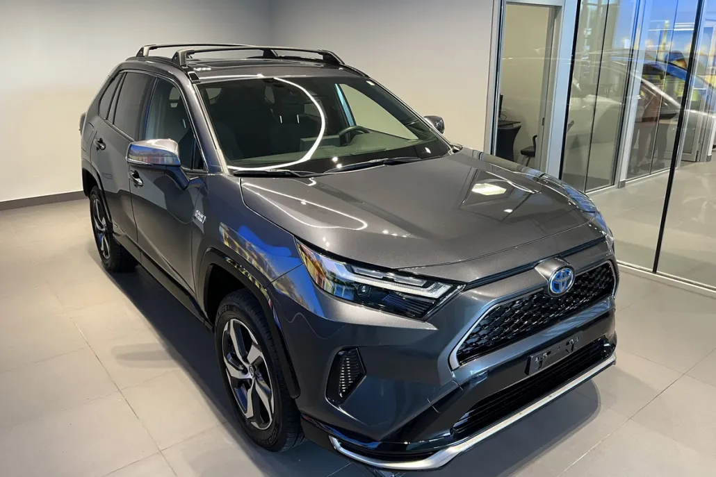 2022 Toyota RAV4 Prime SE photo 1