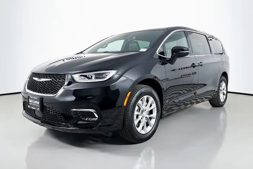 2026 Chrysler Pacifica photo 1