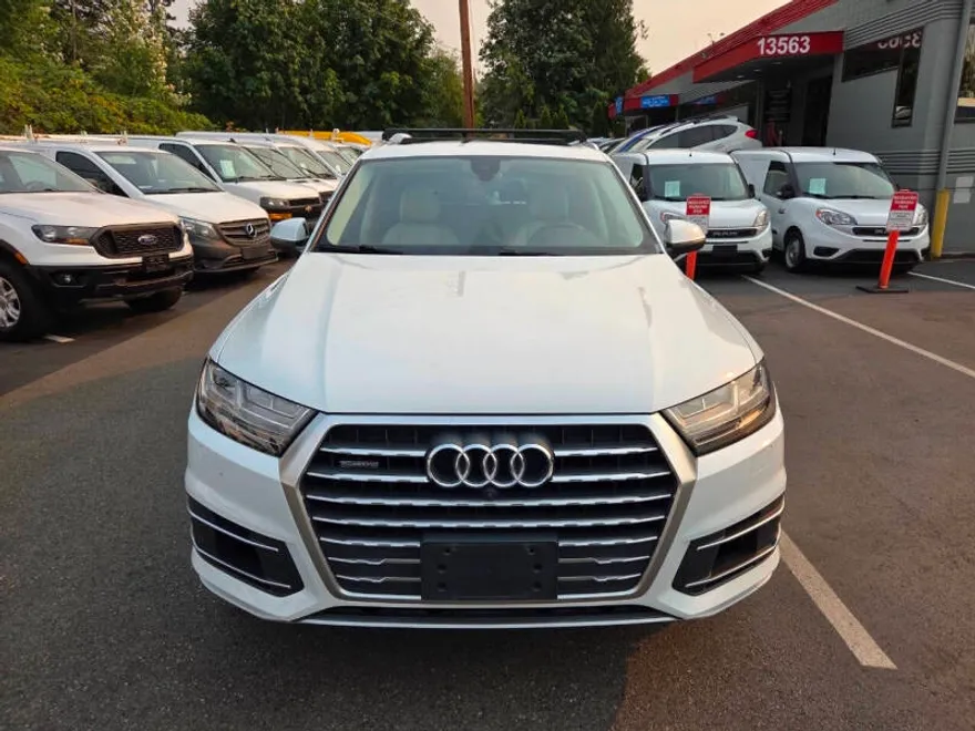 2017 Audi Q7 3.0T Premium Plus photo 1
