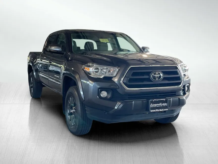 2022 Toyota Tacoma SR5 V6 photo 1