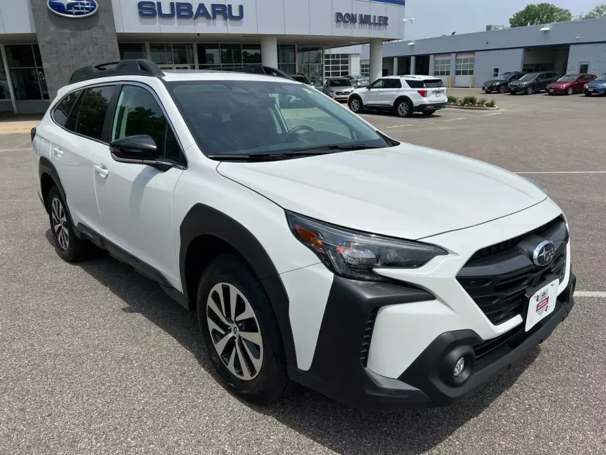 2025 Subaru Outback Premium photo 1