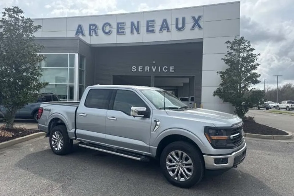 2025 Ford F-150 XLT photo 1