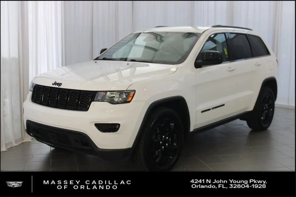 2020 Jeep Grand Cherokee Laredo photo 1